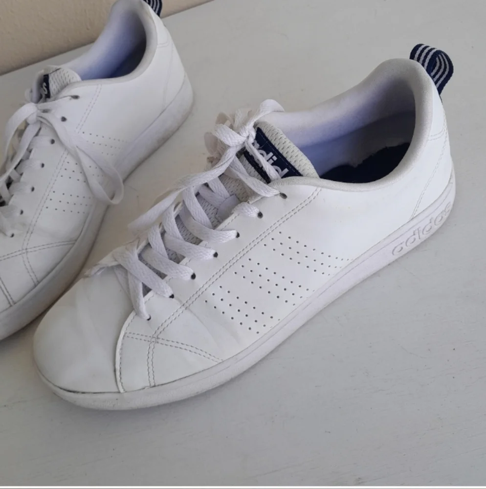 Adidas Mens Shoes Advantage Sneakers Size 9.5 White Low Top F99…